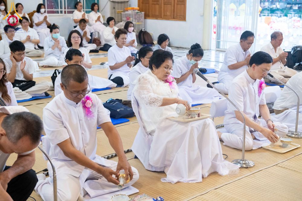 ภาพ No.295850:วันที่ 17 มกราคม พ.ศ. 2569 พิธีถวายภัตตาหารเป็นสังฆทาน แด่พระธรรมยาตรา ณ วัดโบสถ์บน ต.บางคูเวียง จ.นนทบุรี อนุสรณ์สถานลำดับที่ 4 สถานที่เกิดด้วยกายธรรม ในโครงการธรรมยาตรา กตัญญูบูชา มหาปูชนียาจารย์ พระมงคลเทพมุนี(สด จนฺทสโร) พระผู้ปราบมาร อนุสรณ์สถาน 7 แ