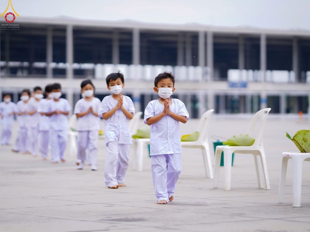 ภาพ No.44004:ประมวลภาพพิธีปลงผม โครงการบรรพชาสามเณรฟื้นฟูพระพุทธศาสนาทั่วไทย ณ ศูนย์อบรมวัดพระธรรมกาย