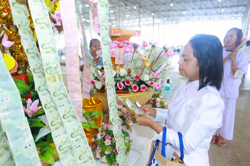 ภาพ No.264018:วันอาทิตย์ที่ 2 พฤศจิกายน พ.ศ. 2568 พิธีตักบาตรอาทิตย์ต้นเดือน ณ บ้านแก้วเรือนทองคุณยายฯ วัดพระธรรมกาย