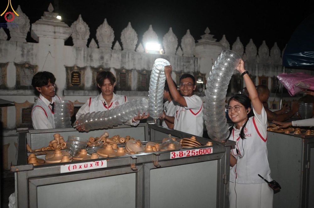 ภาพ No.112624:V.11 สามารถ การเตรียมงาน เก็บงาน การรับบุญของเจ้าหน้าที่หน่วยงานต่างๆ เพื่อโครงการธรรมยาตรา กตัญญูบูชา มหาปูชนียาจารย์ พระมงคลเทพมุนี (สด จนฺทสโร) พระผู้ปราบมาร อนุสรณ์สถาน 7 แห่ง ปีที่ 12 ระหว่างวันที่ 2 - 31 มกราคม พ.ศ.2567