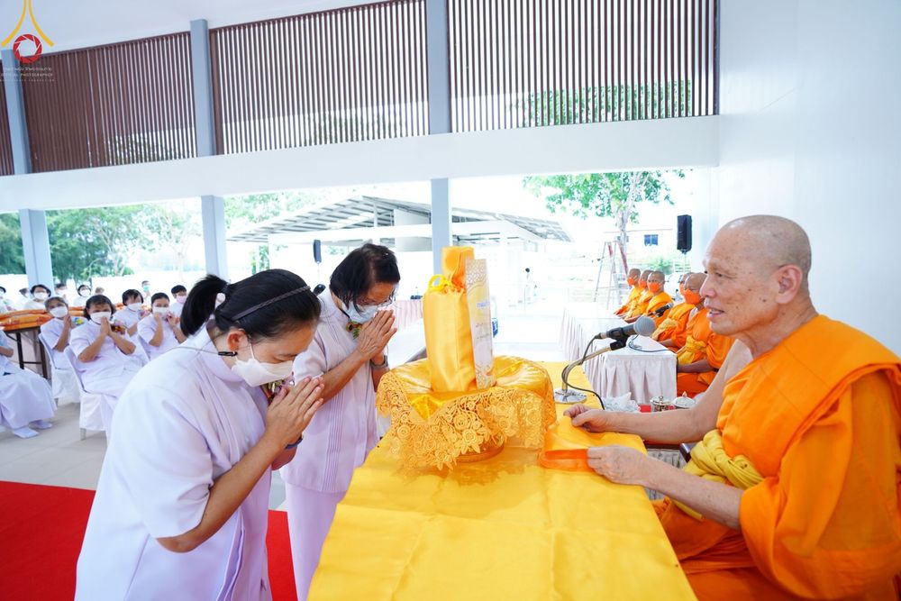 ภาพ No.50594:ประมวลภาพพิธีทอดผ้าป่าระบบไฟฟ้าถาวร ณ ศูนย์ปฏิบัติธรรมพระมงคลเทพมุนี