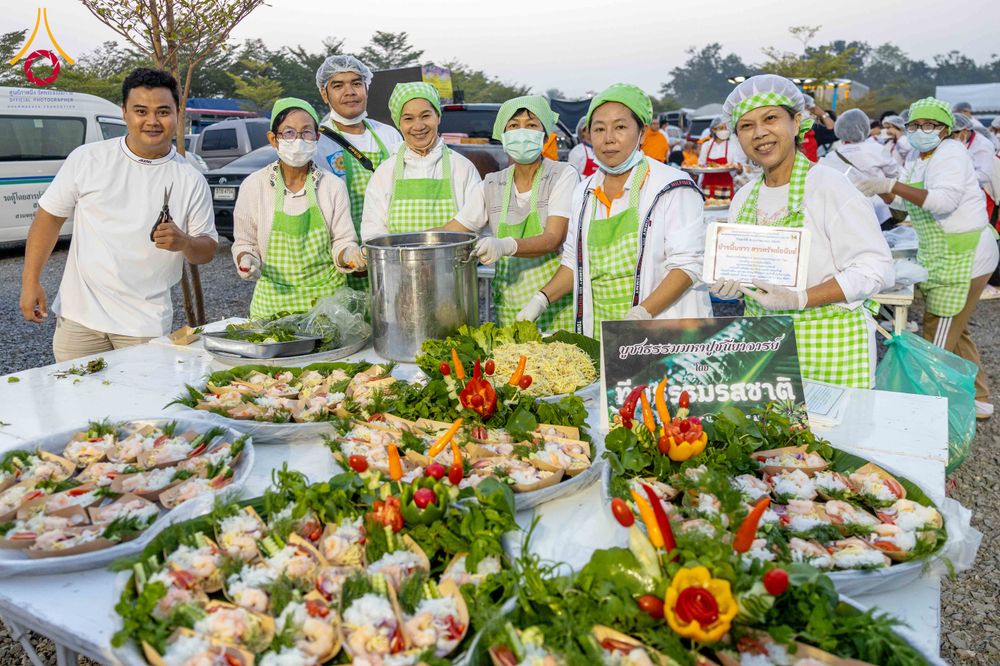 ภาพ No.295494:วันที่ 16 มกราคม พ.ศ. 2569 พิธีถวายภัตตาหารเป็นสังฆทาน แด่พระธรรมยาตรา ณ วัดโบสถ์บน ต.บางคูเวียง จ.นนทบุรี อนุสรณ์สถานลำดับที่ 4 สถานที่เกิดด้วยกายธรรม ในโครงการธรรมยาตรา กตัญญูบูชา มหาปูชนียาจารย์ พระมงคลเทพมุนี(สด จนฺทสโร) พระผู้ปราบมาร อนุสรณ์สถาน 7 แ