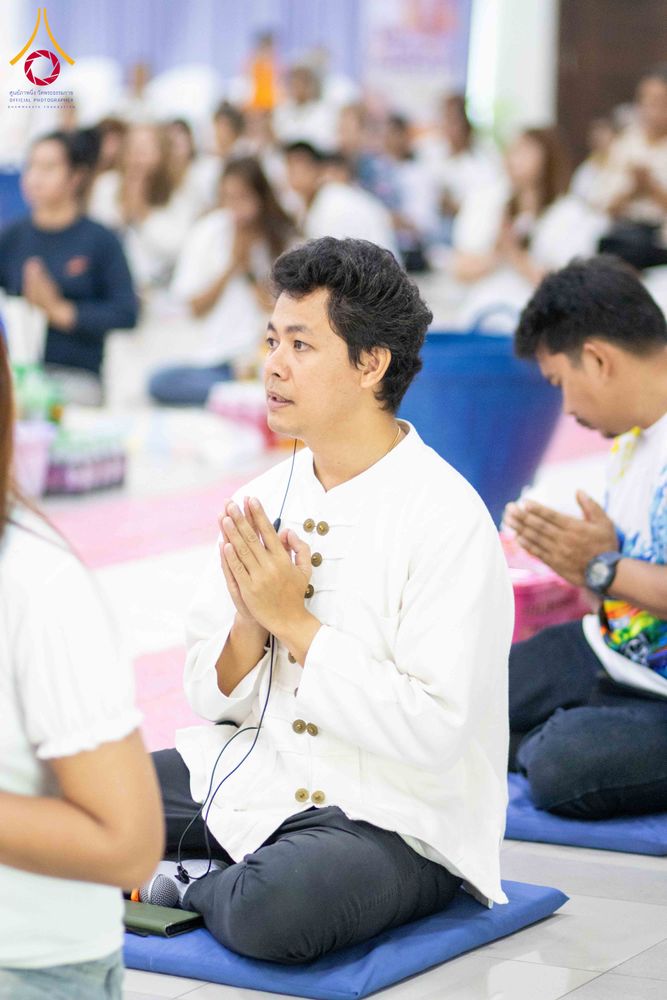 ภาพ No.321812:วันที่ 12 เมษายน พ.ศ.2569 ตักบาตรสงกรานต์ฉลองสามเณรใหม่  ณ ศูนย์ปฏิบัติธรรมระยอง(บ้านช่องลม)