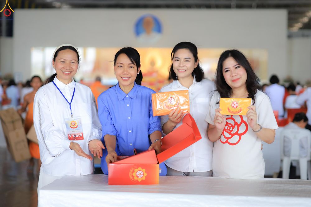 ภาพ No.322136:วันที่ 14 เมษายน พ.ศ.2569 การเตรียมกล่องไทยธรรม วันสุดท้าย เพื่องานถวายมหาสังฆทาน 40,000 กว่าวัดทั่วประเทศ วันคุ้มครองโลก 22 เมษายน พ.ศ.2569 วัดพระธรรมกาย