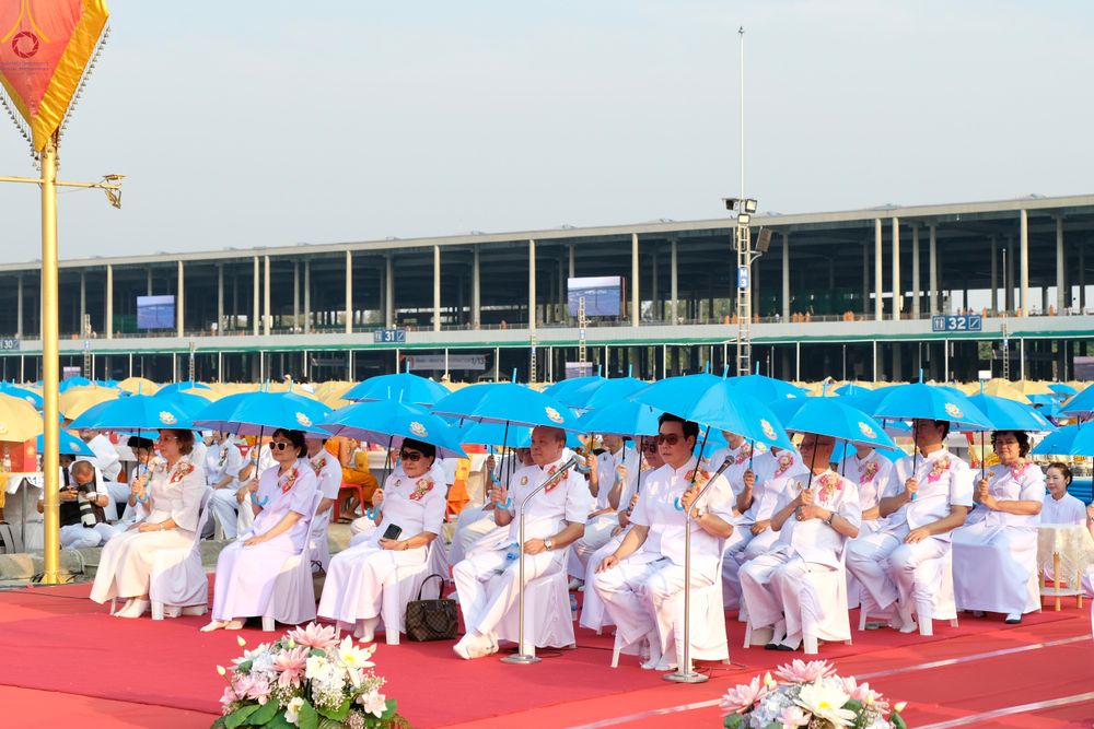 ภาพ No.324964:วันที่ 22 เมษายน พ.ศ.2569 (วันคุ้มครองโลก) พิธีถวายมหาสังฆทาน 40,000 กว่าวัดทั่วประเทศ (ชุดที่ 2) ณ ลานธรรม พระมหาธรรมกายเจดีย์ วัดพระธรรมกาย