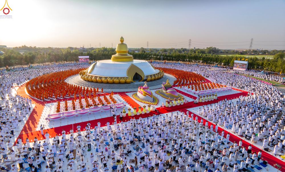 ภาพ No.301927:วันที่ 23 มกราคม พ.ศ. 2569 พิธีจุดประทีปธรรมถวายเป็นพุทธบูชา และบูชาธรรมมหาปูชนียาจารย์  ณ อนุสรณ์สถานลำดับที่ 5 สถานที่เผยแผ่วิชชาธรรมกายครั้งแรก อนุสรณ์สถานบางปลา วัดบางปลา อำเภอบางเลน จังหวัดนครปฐม ในโครงการธรรมยาตรา กตัญญูบูชา มหาปูชนียาจารย์ พระมงคล