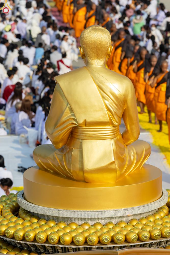 ภาพ No.299711:วันที่ 18 มกราคม พ.ศ. 2569 พิธีต้อนรับพระธรรมยาตรา (ภาพชุดที่ 2) ณ อนุสรณ์สถานลำดับที่ 5  สถานที่เผยแผ่วิชชาธรรมกายครั้งแรก อนุสรณ์สถานบางปลา วัดบางปลา อำเภอบางเลน จังหวัดนครปฐม ในโครงการธรรมยาตรา กตัญญูบูชา มหาปูชนียาจารย์ พระมงคลเทพมุนี(สด จนฺทสโร) พระ