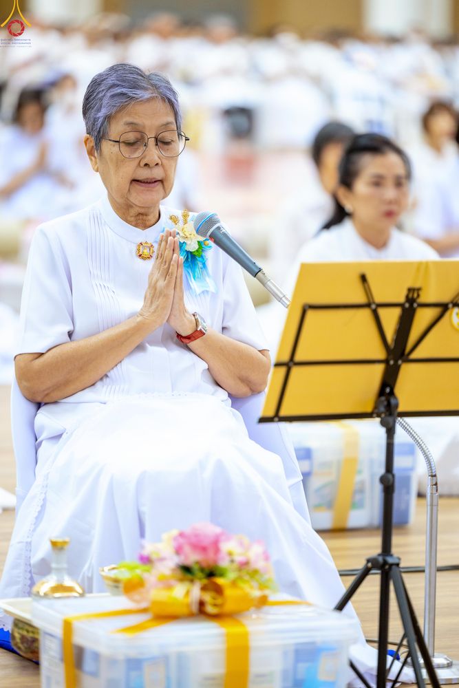 ภาพ No.280579:วันที่ 28 ธันวาคม พ.ศ.2568 พิธีถวายอุปกรณ์ทำความสะอาด ณ ห้องแก้วสารพัดนึก วัดพระธรรมกาย