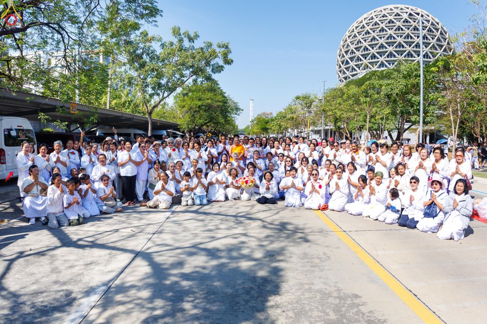 ภาพ No.303993:วันที่ 25 มกราคม พ.ศ. 2569 พิธีต้อนรับพระธรรมยาตรา  รร.สามัคคีราษฏร์บำรุง-วัดพระธรรมกาย ในโครงการธรรมยาตรา กตัญญูบูชา มหาปูชนียาจารย์ พระมงคลเทพมุนี(สด จนฺทสโร) พระผู้ปราบมาร อนุสรณ์สถาน 7 แห่ง ปีที่ 14