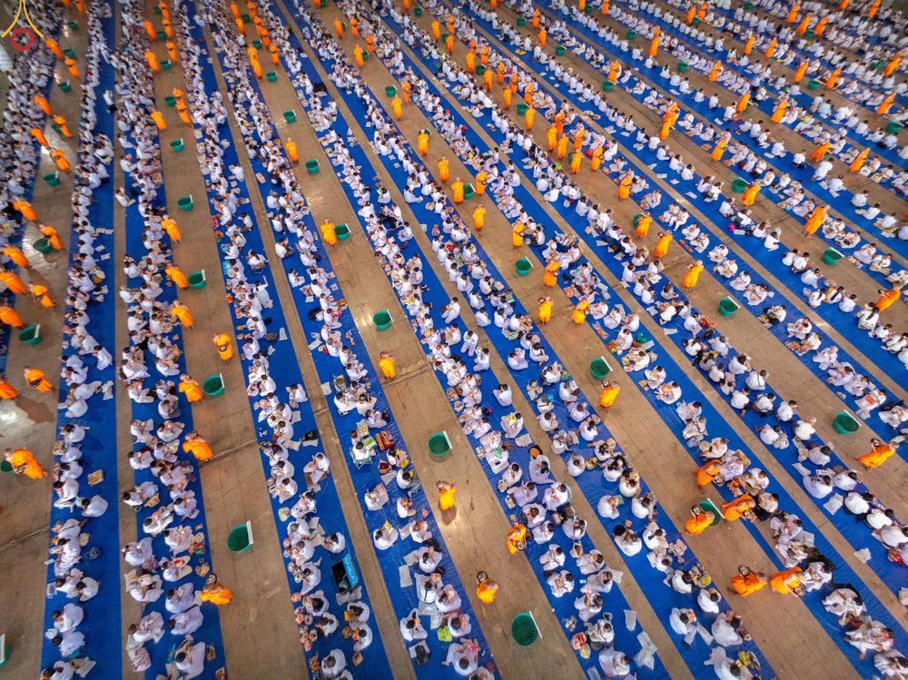 ภาพ No.318178:วันอาทิตย์ต้นเดือนที่ 5 เมษายน พ.ศ.2569 พิธีตักบาตร ณ บ้านแก้วเรือนทองคุณยายอาจารย์ฯ วัดพระธรรมกาย