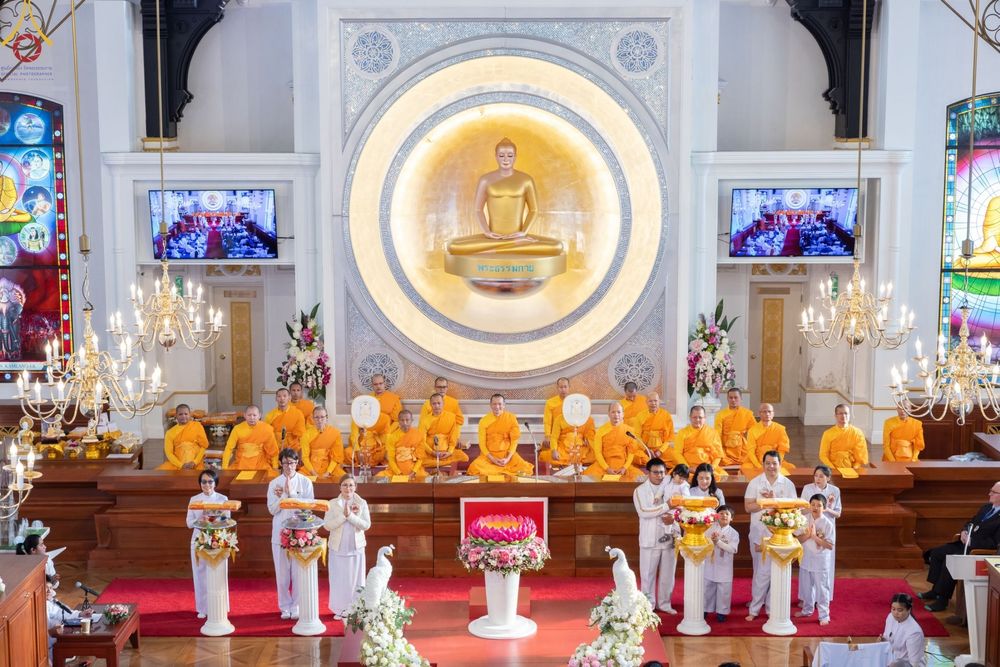 ภาพ No.54798:ประมวลภาพพิธีทอดกฐิน ณ วัดพระธรรมกายนิวคาสเซิล ประเทศอังกฤษ  (วันที่ 30 ตุลาคม พ.ศ. 2565)