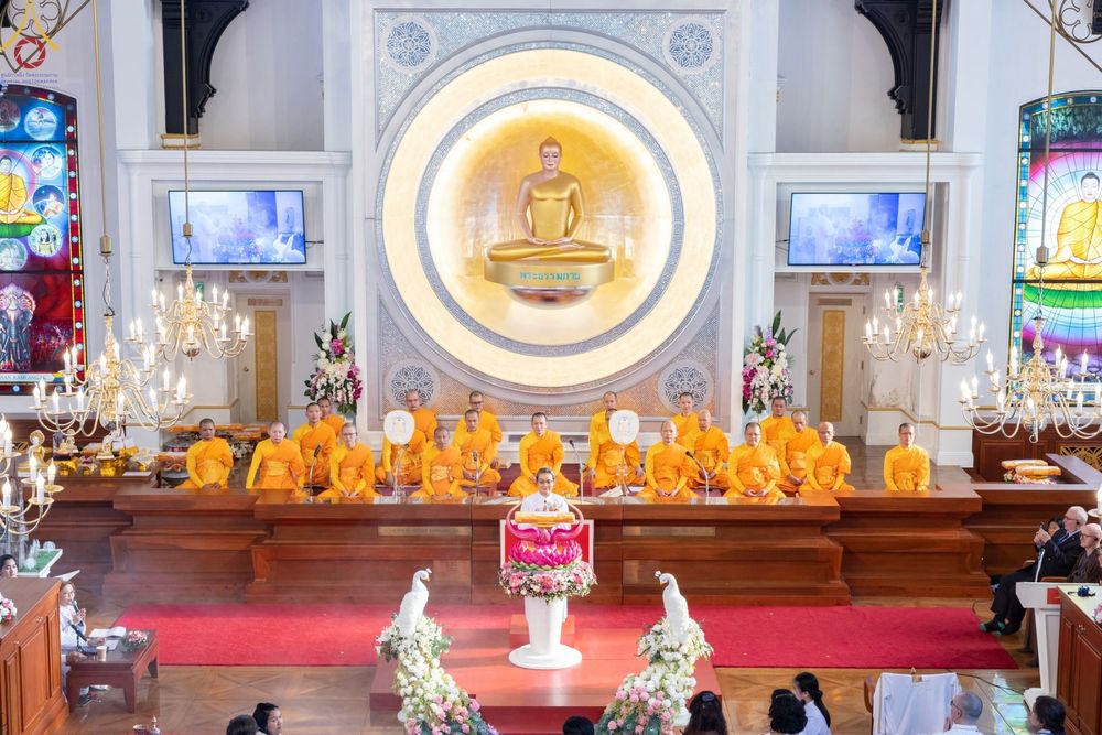 ภาพ No.54799:ประมวลภาพพิธีทอดกฐิน ณ วัดพระธรรมกายนิวคาสเซิล ประเทศอังกฤษ  (วันที่ 30 ตุลาคม พ.ศ. 2565)