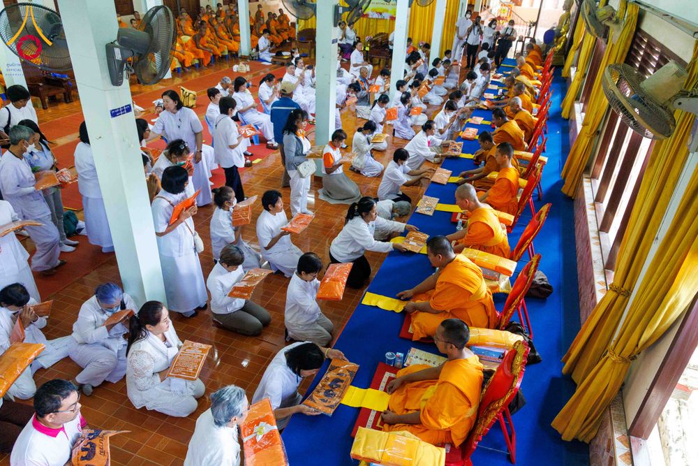 ภาพ No.296421:วันที่ 16 มกราคม พ.ศ. 2569 พิธีทอดผ้าป่าทำนุบำรุงศาสนสถาน ณ วัดโพธิ์เอน ต.บางขุนกอง อ.บางกรวย จ.นนทบุรี อนุสรณ์สถานลำดับที่ 4 สถานที่เกิดด้วยกายธรรม ในโครงการธรรมยาตรา กตัญญูบูชา มหาปูชนียาจารย์ พระมงคลเทพมุนี(สด จนฺทสโร) พระผู้ปราบมาร อนุสรณ์สถาน 7 แห่ง