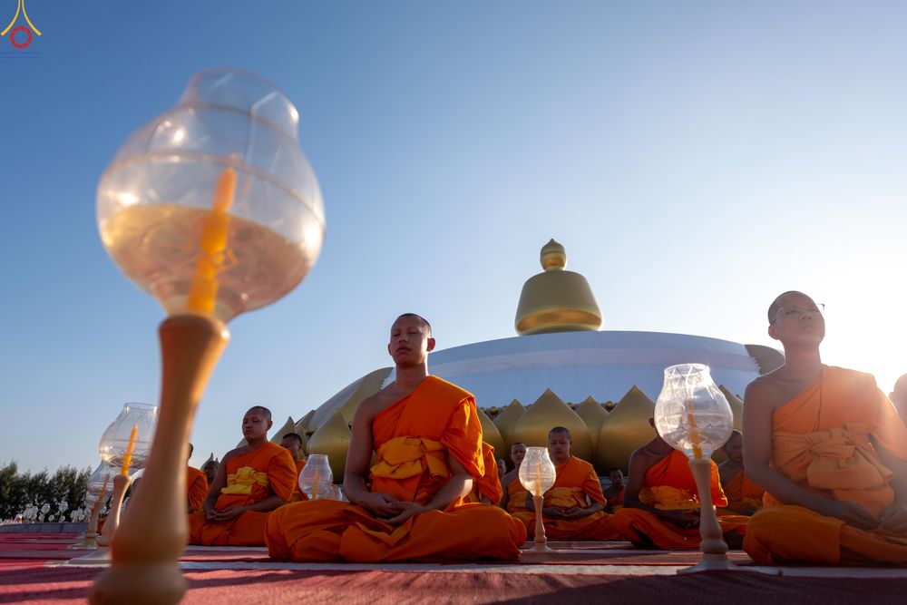 ภาพ No.301979:วันที่ 23 มกราคม พ.ศ. 2569 พิธีจุดประทีปธรรมถวายเป็นพุทธบูชา และบูชาธรรมมหาปูชนียาจารย์  ณ อนุสรณ์สถานลำดับที่ 5 สถานที่เผยแผ่วิชชาธรรมกายครั้งแรก อนุสรณ์สถานบางปลา วัดบางปลา อำเภอบางเลน จังหวัดนครปฐม ในโครงการธรรมยาตรา กตัญญูบูชา มหาปูชนียาจารย์ พระมงคล