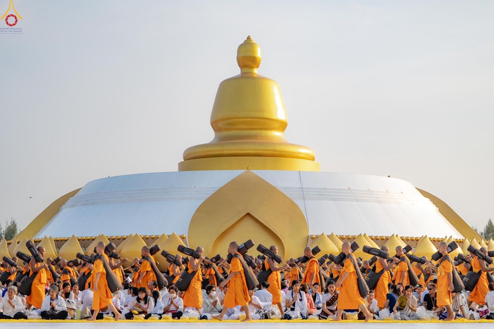 ภาพ No.299596:วันที่ 18 มกราคม พ.ศ. 2569 พิธีต้อนรับพระธรรมยาตรา (ภาพชุดที่ 2) ณ อนุสรณ์สถานลำดับที่ 5  สถานที่เผยแผ่วิชชาธรรมกายครั้งแรก อนุสรณ์สถานบางปลา วัดบางปลา อำเภอบางเลน จังหวัดนครปฐม ในโครงการธรรมยาตรา กตัญญูบูชา มหาปูชนียาจารย์ พระมงคลเทพมุนี(สด จนฺทสโร) พระ