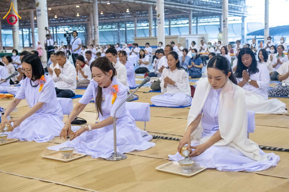 ภาพ No.306249:วันที่ 30 มกราคม พ.ศ. 2569 พิธีถวายภัตตาหารเป็นสังฆทาน แด่พระธรรมยาตรา ณ วัดพระธรรมกาย  จังหวัดปทุมธานี ในโครงการธรรมยาตรา กตัญญูบูชา มหาปูชนียาจารย์ พระมงคลเทพมุนี(สด จนฺทสโร) พระผู้ปราบมาร อนุสรณ์สถาน 7 แห่ง ปีที่ 14