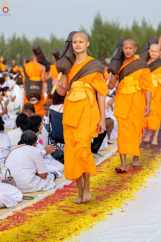 ภาพ No.299529:วันที่ 18 มกราคม พ.ศ. 2569 พิธีต้อนรับพระธรรมยาตรา (ภาพชุดที่ 2) ณ อนุสรณ์สถานลำดับที่ 5  สถานที่เผยแผ่วิชชาธรรมกายครั้งแรก อนุสรณ์สถานบางปลา วัดบางปลา อำเภอบางเลน จังหวัดนครปฐม ในโครงการธรรมยาตรา กตัญญูบูชา มหาปูชนียาจารย์ พระมงคลเทพมุนี(สด จนฺทสโร) พระ