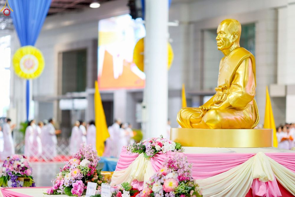 ภาพ No.244038:วันอาทิตย์ที่ 7 กันยายน พ.ศ. 2568 พิธีทอดผ้าป่าสมทบกฐินวัดพระธรรมกาย และสมทบกฐิน 30,000 วัดทั่วไทย ครั้งที่ 2 ณ ห้องแก้วสารพัดนึก 1 วัดพระธรรมกาย