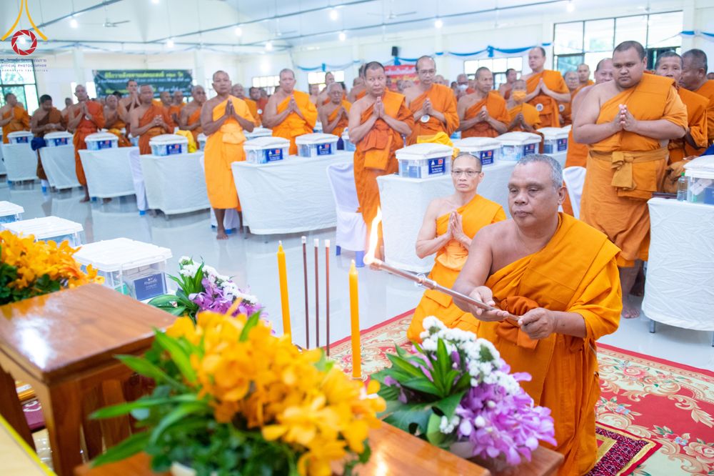 ภาพ No.311084:วันพฤหัสบดีที่ 26 กุมภาพันธ์ พ.ศ. 2569 พิธีถวายสังฆทานแด่คณะสงฆ์ 323 วัด ปีที่ 22 ครั้งที่ 182 พิธีมอบกองทุนหนุนแรงใจช่วยครูใต้ ปีที่ 19 ครั้งที่ 145 และพิธีทำบุญอุทิศส่วนกุศลให้ผู้วายชนม์