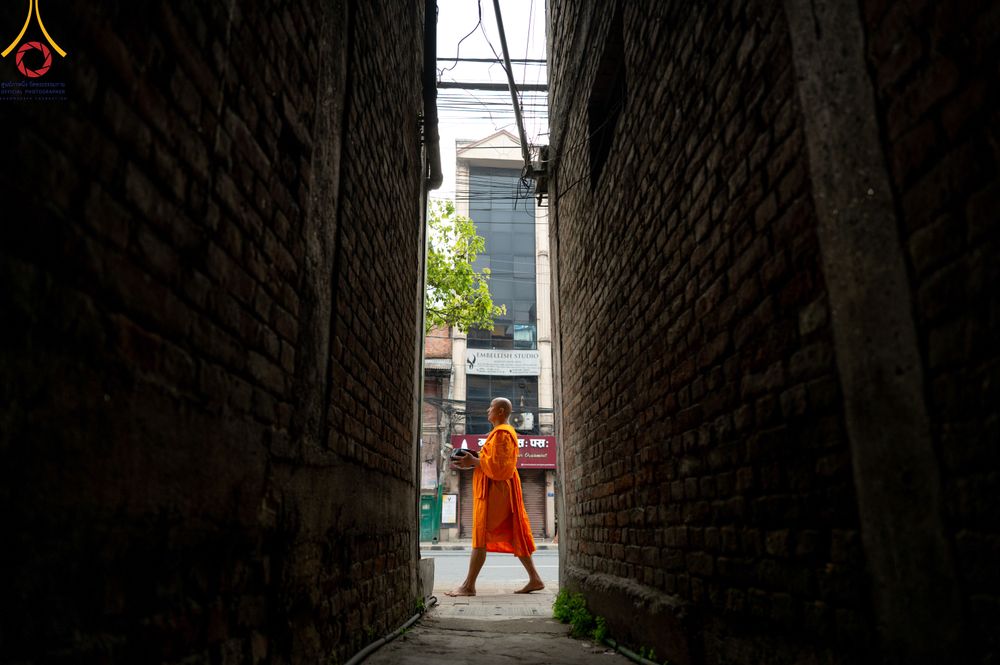 ภาพ No.317218:วันอังคารที่ 31 มีนาคม พ.ศ.2569 จาริกบิณฑบาตแห่งศรัทธา จากวัดอเชศวรสู่สี่แยกปาตันและวัดศรี ประเทศเนปาล