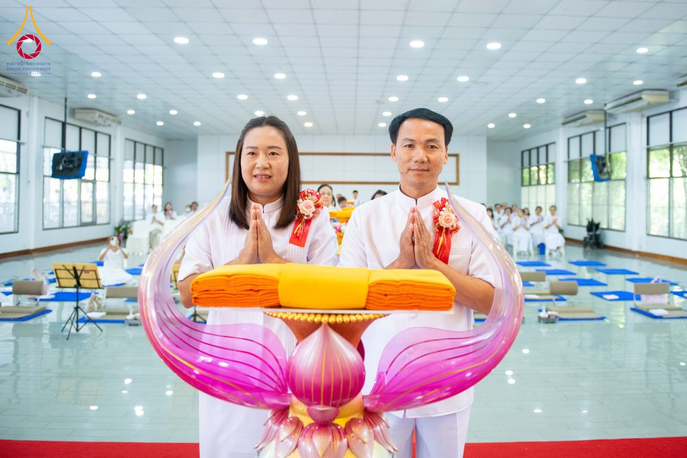 ภาพ No.278406:วันพุธที่ 10 ธันวาคม พ.ศ.2568  พิธีทอดผ้าป่าเพื่อสนับสนุนโครงการตักบาตรพระ 10,000 รูป เมืองกาญจนบุรี ณ อาคารปลูกศรัทธา วัดพระธรรมกาย