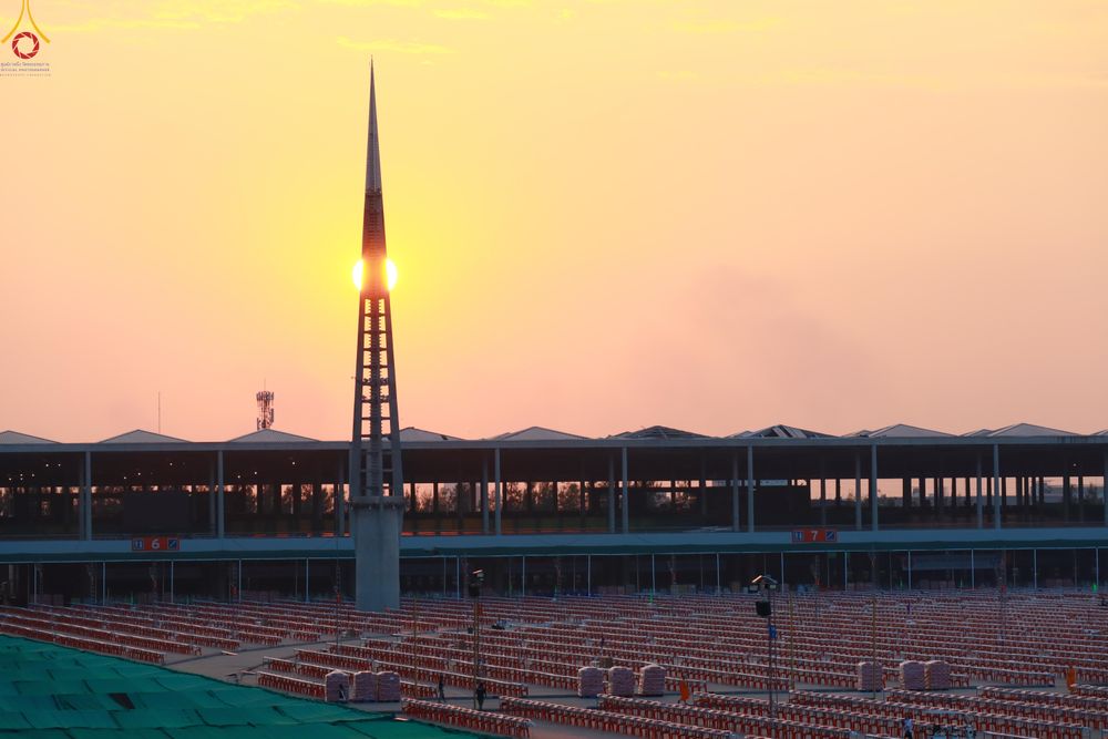 ภาพ No.322677:วันที่ 17 เมษายน พ.ศ.2569 การเรียงกล่องไทยธรรม เรียงน้ำดื่ม เรียงร่ม ณ ลานธรรมพระมหาธรรมกายเจดีย์ เพื่องานถวายมหาสังฆทาน 40,000 กว่าวัดทั่วประเทศ วันคุ้มครองโลก 22 เมษายน พ.ศ.2569 วัดพระธรรมกาย