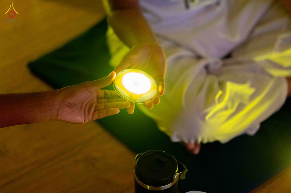 ภาพ No.341554:วันที่ 26 กรกฎาคม พ.ศ. 2569 โครงการพัฒนาคุณธรรม จริยธรรม สำหรับนักเรียนนายสิบตำรวจ (นสต.) รุ่นที่ 17 ศูนย์ฝึกอบรมตำรวจภูธรภาค 1 ได้จัดกิจกรรม  จุดเทียนรวมใจและปฏิบัติธรรมเจริญสมาธิภาวนา เพื่อน้อมอุทิศถวายเป็นพระราชกุศลฯ ณ ศูนย์ปฏิบัติธรรมเวิล์ดพีช วัลเล่