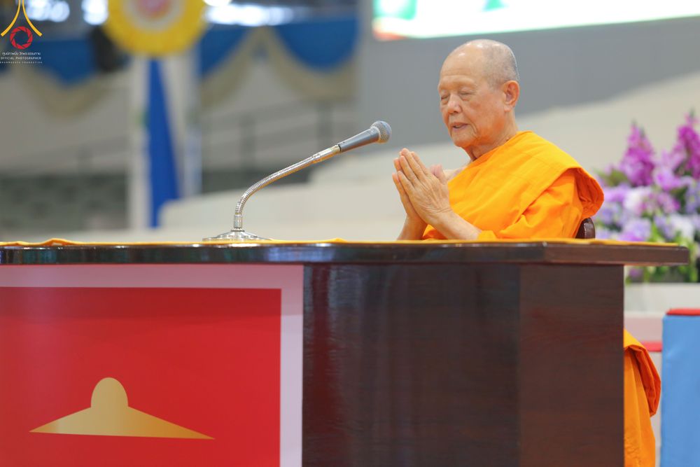 ภาพ No.52365:ประมวลภาพพิธีบูชาข้าวพระ (วันอาทิตย์ต้นเดือนตุลาคม) ณ วัดพระธรรมกาย จ.ปทุมธานี 