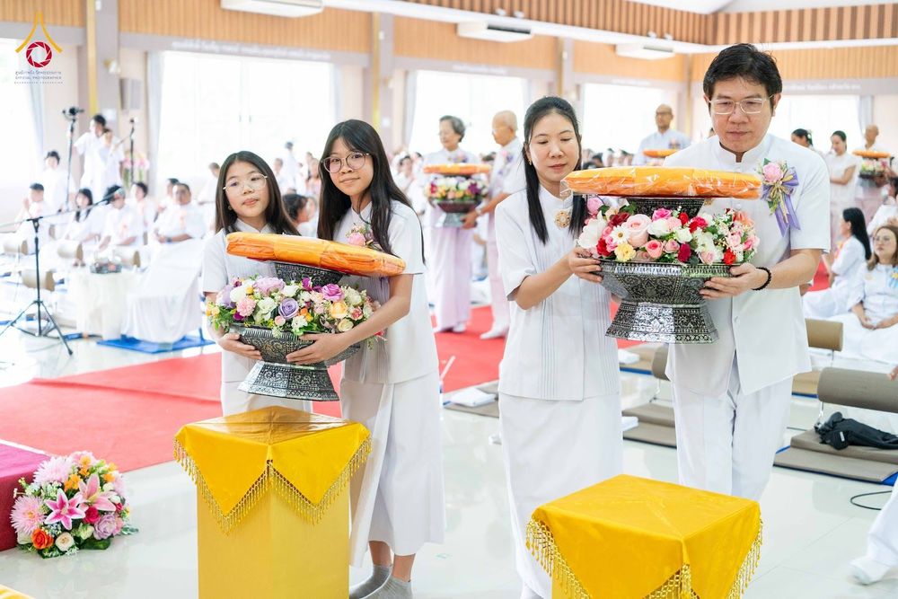 ภาพ No.346563:วันอาทิตย์ที่ 30 สิงหาคม พ.ศ.2569 พิธีทอดผ้าป่า สวดธรรมจักรกัปปวัตนสูตรกลั่นแผ่นดินโปรยรัตนชาติ  สถาปนาองค์พระเจดีย์เพื่อสร้างสันติภาพโลก  ณ ศูนย์ปฏิบัติธรรมพนมสารคาม (เพชรตะวัน) จังหวัดฉะเชิงเทรา