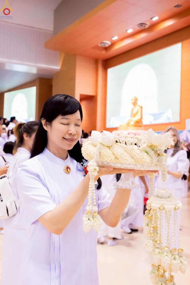 ภาพ No.243759:วันอาทิตย์ที่ 7 กันยายน พ.ศ. 2568 พิธีบูชาครูผู้ค้นพบวิชชาธรรมกาย , พิธีบูชาข้าวพระ ณ สภาธรรมกายสากล วัดพระธรรมกาย