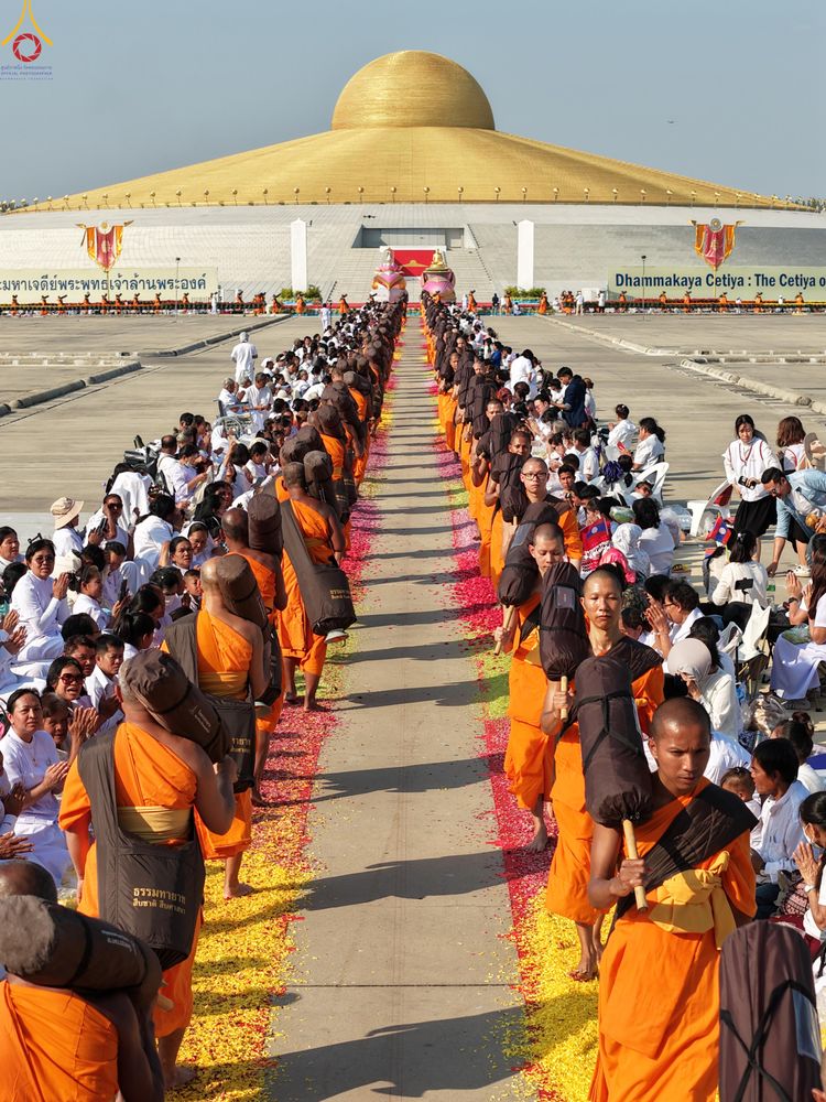 ภาพ No.306035:วันที่ 25 มกราคม พ.ศ. 2569 พิธีต้อนรับพระธรรมยาตรา วัดพระธรรมกาย(ภาพชุดที่ 4) ในโครงการธรรมยาตรา กตัญญูบูชา มหาปูชนียาจารย์ พระมงคลเทพมุนี(สด จนฺทสโร) พระผู้ปราบมาร อนุสรณ์สถาน 7 แห่ง ปีที่ 14