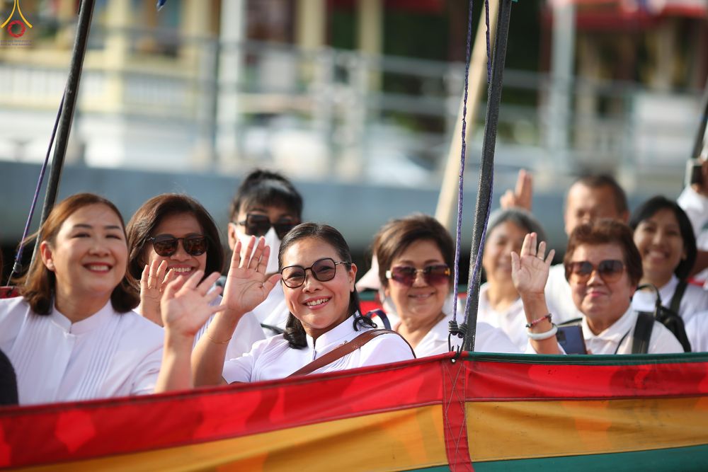 ภาพ No.296793:วันที่ 17 มกราคม พ.ศ. 2569 พิธีจุดประทีปถวายเป็นพุทธบูชา และบูชาธรรมมหาปูชนียาจารย์  ณ วัดโบสถ์บน ต.บางคูเวียง จ.นนทบุรี อนุสรณ์สถานลำดับที่ 4 สถานที่เกิดด้วยกายธรรม ในโครงการธรรมยาตรา กตัญญูบูชา มหาปูชนียาจารย์ พระมงคลเทพมุนี(สด จนฺทสโร) พระผู้ปราบมาร อ