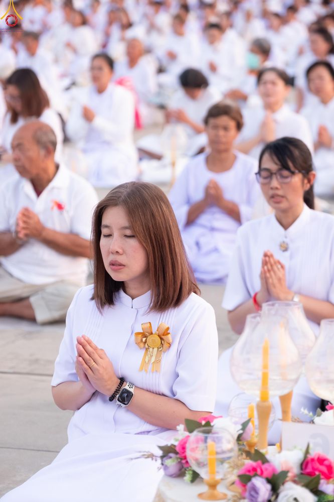 ภาพ No.307730:วันที่ 31 มกราคม พ.ศ. 2569 พิธีจุดประทีปธรรมถวายเป็นพุทธบูชา  และบูชาธรรมมหาปูชนียาจารย์ (ภาพชุดที่ 2) ณ วัดพระธรรมกาย ปทุมธานี ในโครงการธรรมยาตรา กตัญญูบูชา มหาปูชนียาจารย์ พระมงคลเทพมุนี(สด จนฺทสโร) พระผู้ปราบมาร อนุสรณ์สถาน 7 แห่ง ปีที่ 14