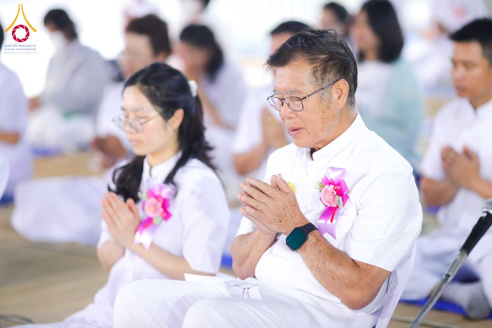 ภาพ No.299199:วันที่ 21 มกราคม พ.ศ. 2569 พิธีถวายภัตตาหารเป็นสังฆทาน แด่พระธรรมยาตรา ณ อนุสรณ์สถานบางปลา วัดบางปลา อำเภอบางเลน จังหวัดนครปฐม ในโครงการธรรมยาตรา กตัญญูบูชา มหาปูชนียาจารย์ พระมงคลเทพมุนี(สด จนฺทสโร) พระผู้ปราบมาร อนุสรณ์สถาน 7 แห่ง ปีที่ 14