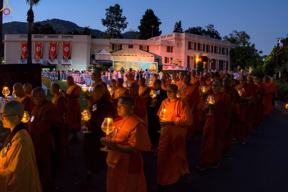 ภาพ No.333004:วันอาทิตย์ที่ 31 พฤษภาคม พ.ศ. 2569 วันวิสาขบูชา ณ วัดพระธรรมกายแคลิฟอร์เนีย  ประเทศสหรัฐอเมริกา
