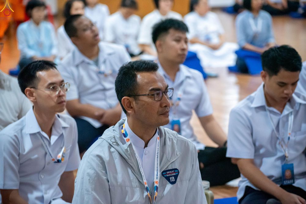 ภาพ No.319987:วันที่ 6 เมษายน พ.ศ.2569 ทีมจัดภัตตาหารประชุมเตรียมงานถวายมหาสังฆทาน 40,000 กว่าวัดทั่วประเทศ บูชาธรรม 82 ปี หลวงพ่อธัมมชโย