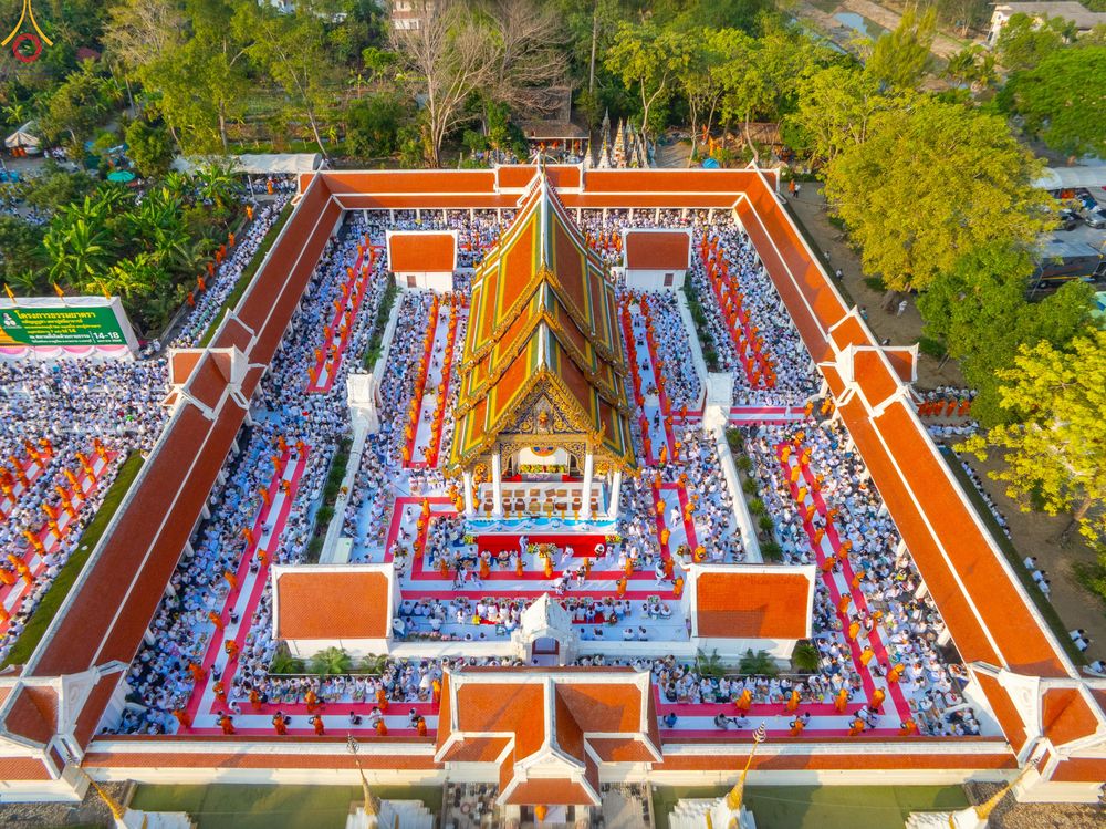 ภาพ No.297631:วันที่ 18 มกราคม พ.ศ. 2569 พิธีตักบาตรพระธรรมยาตรา ณ วัดโบสถ์บน ต.บางคูเวียง จ.นนทบุรี อนุสรณ์สถานลำดับที่ 4 สถานที่เกิดด้วยกายธรรม ในโครงการธรรมยาตรา กตัญญูบูชา มหาปูชนียาจารย์ พระมงคลเทพมุนี(สด จนฺทสโร) พระผู้ปราบมาร อนุสรณ์สถาน 7 แห่ง ปีที่ 14