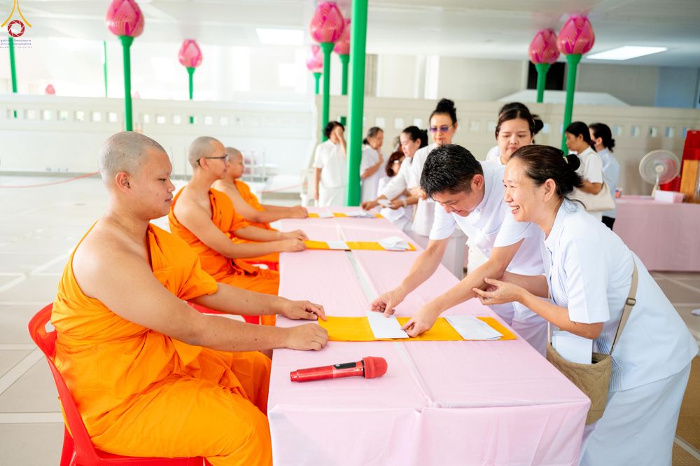 ภาพ No.335418:วันเสาร์ที่ 13 มิถุนายน พ.ศ.2569 พิธีขอบรรพชา , พิธีขอสรณคมน์และศีล , พิธีถวายบาตร , พิธีอุปสมบท โครงการอุปสมบทหมู่ผู้บริหาร รุ่นที่ 16 , โครงการอุปสมบทหมู่ธรรมทายาท  ระดับอุดมศึกษา รุ่นที่ 53 (ภาคฤดูฝน) ณ โบสถ์พระไตรปิฏก วัดพระธรรมกาย