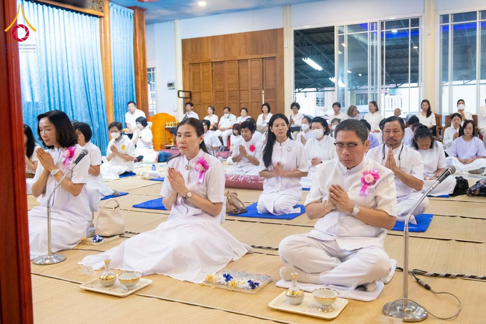 ภาพ No.295851:วันที่ 17 มกราคม พ.ศ. 2569 พิธีถวายภัตตาหารเป็นสังฆทาน แด่พระธรรมยาตรา ณ วัดโบสถ์บน ต.บางคูเวียง จ.นนทบุรี อนุสรณ์สถานลำดับที่ 4 สถานที่เกิดด้วยกายธรรม ในโครงการธรรมยาตรา กตัญญูบูชา มหาปูชนียาจารย์ พระมงคลเทพมุนี(สด จนฺทสโร) พระผู้ปราบมาร อนุสรณ์สถาน 7 แ