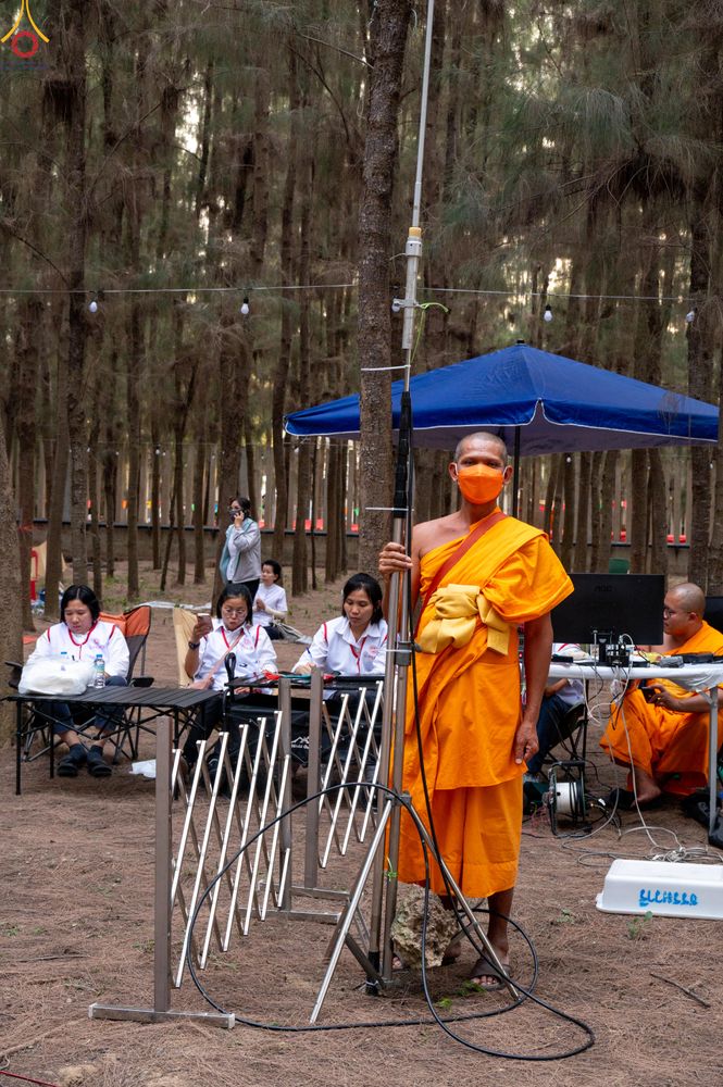 ภาพ No.296288:ภาพเบื้องหลังอาสาสมัครรวมใจ ชุดที่ 2 ในโครงการธรรมยาตรา กตัญญูบูชา มหาปูชนียาจารย์ พระมงคลเทพมุนี(สด จนฺทสโร) พระผู้ปราบมาร อนุสรณ์สถาน 7 แห่ง ปีที่ 14