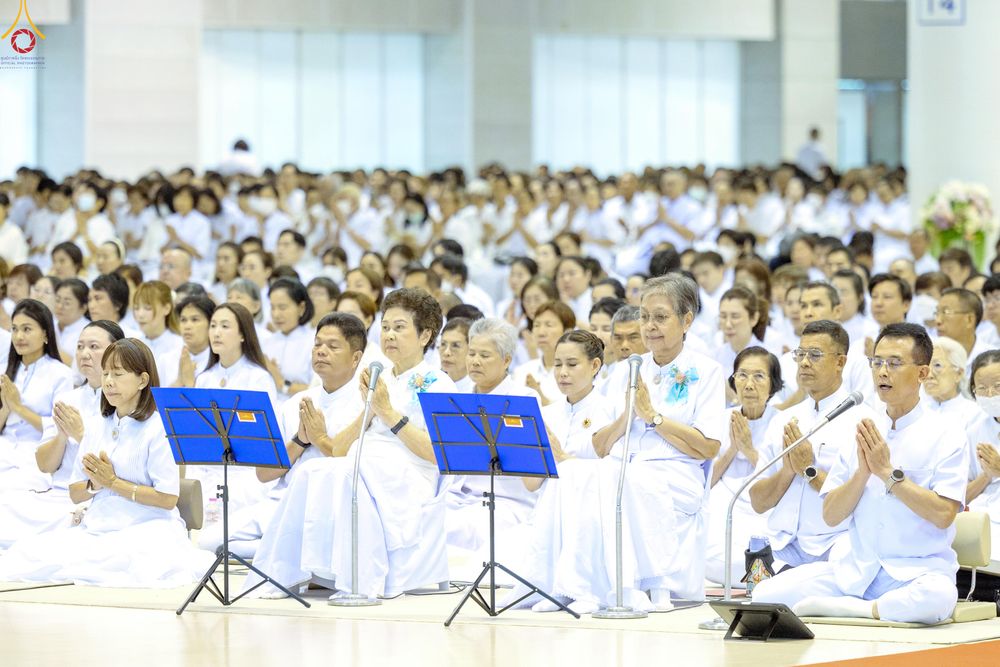 ภาพ No.328100:วันอาทิตย์ต้นเดือนที่ 3 พฤษภาคม พ.ศ.2569 พิธีบูชาข้าวพระ ณ วัดพระธรรมกาย