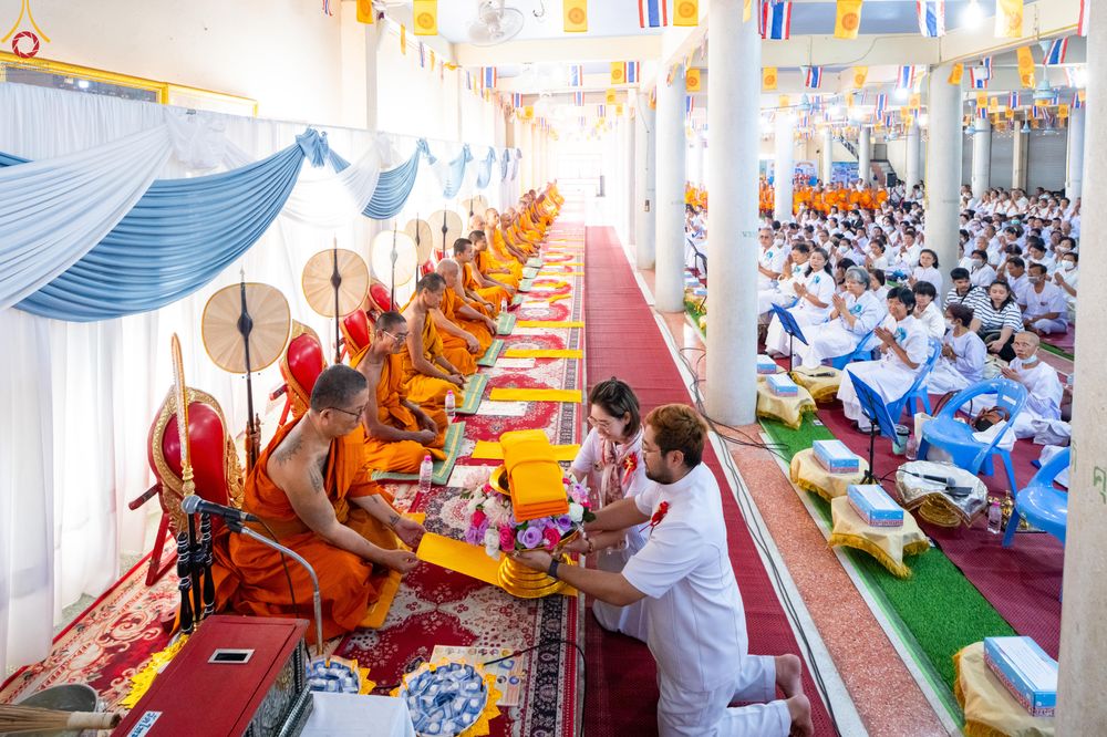 ภาพ No.301281:วันที่ 22 มกราคม พ.ศ. 2569 พิธีทอดผ้าป่าทำนุบำรุงศาสนสถาน ณ วัดใหม่พิบูลย์ผล อ.สองพี่น้อง จ.สุพรรณบุรี ในโครงการธรรมยาตรา กตัญญูบูชา มหาปูชนียาจารย์ พระมงคลเทพมุนี(สด จนฺทสโร) พระผู้ปราบมาร อนุสรณ์สถาน 7 แห่ง ปีที่ 14