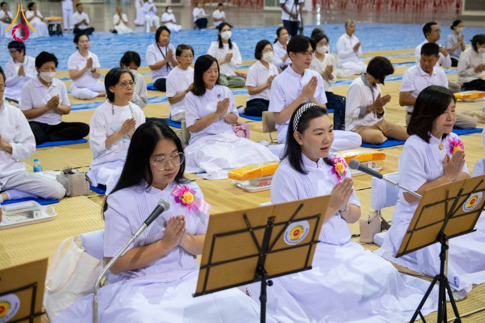 ภาพ No.303103:วันที่ 26 มกราคม พ.ศ. 2569 พิธีถวายภัตตาหารเป็นสังฆทาน แด่พระธรรมยาตรา ณ วัดพระธรรมกาย  จังหวัดปทุมธานี ในโครงการธรรมยาตรา กตัญญูบูชา มหาปูชนียาจารย์ พระมงคลเทพมุนี(สด จนฺทสโร) พระผู้ปราบมาร อนุสรณ์สถาน 7 แห่ง ปีที่ 14