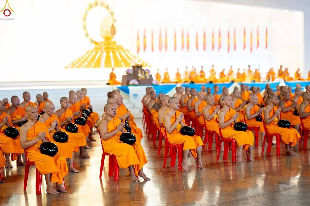 ภาพ No.345320:วันพฤหัสบดีที่ 27 สิงหาคม พ.ศ.2569 พิธีตักบาตรในวันธรรมชัย ณ สภาธรรมกายสากล วัดพระธรรมกาย ปทุมธานี
