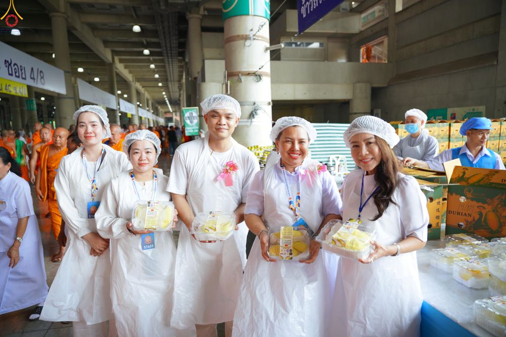 ภาพ No.323694:วันที่ 22 เมษายน พ.ศ.2569(วันคุ้มครองโลก) งานถวายมหาสังฆทาน 40,000 กว่าวัดทั่วประเทศ คณะสงฆ์ฉันภัตตาหารเพล