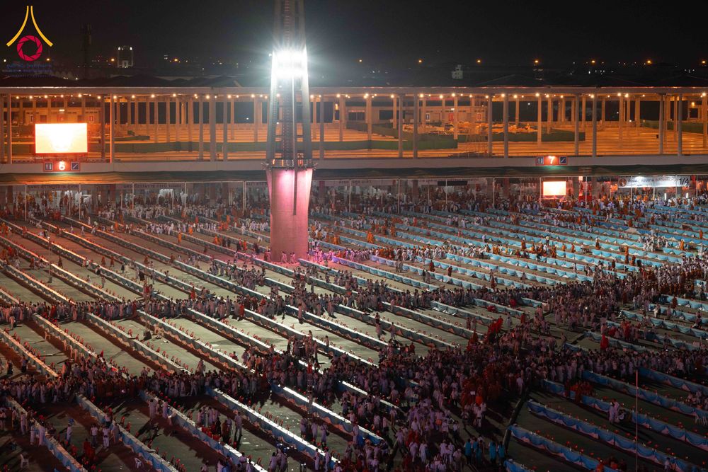 ภาพ No.324499:วันที่ 22 เมษายน พ.ศ.2569 (วันคุ้มครองโลก) บรรยากาศพระสังฆาธิการและสาธุชน การเดินทางกลับ งานถวายมหาสังฆทาน 40,000 กว่าวัดทั่วประเทศ วัดพระธรรมกาย