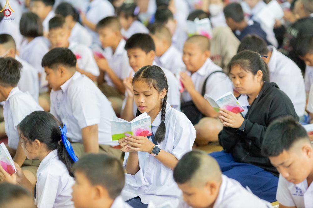 ภาพ No.288543:วันที่ 5 มกราคม พ.ศ. 2569 พิธีทอดผ้าป่าทำนุบำรุงศาสนสถาน ณ วัดอัมพวัน ต.สองพี่น้อง อ.สองพี่น้อง จ.สุพรรณบุรี ในโครงการธรรมยาตรา กตัญญูบูชา มหาปูชนียาจารย์ พระมงคลเทพมุนี(สด จนฺทสโร) พระผู้ปราบมาร อนุสรณ์สถาน 7 แห่ง ปีที่ 14