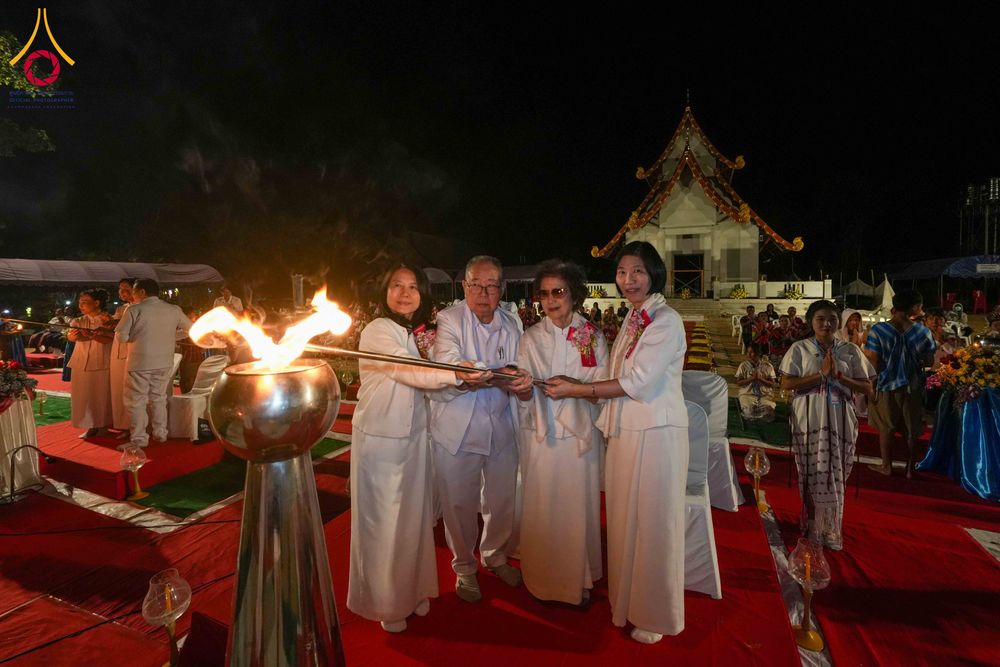 ภาพ No.309097:วันศุกร์ที่ 6 กุมภาพันธ์ พ.ศ.2569 พิธีจุดประทีปโคมลาน ปล่อยโคมลอยถวายเป็นพุทธบูชา  ณ ลานธรรมเจดีย์วัดทุ่งเจริญธรรม อ.อมก๋อย จ.เชียงใหม่