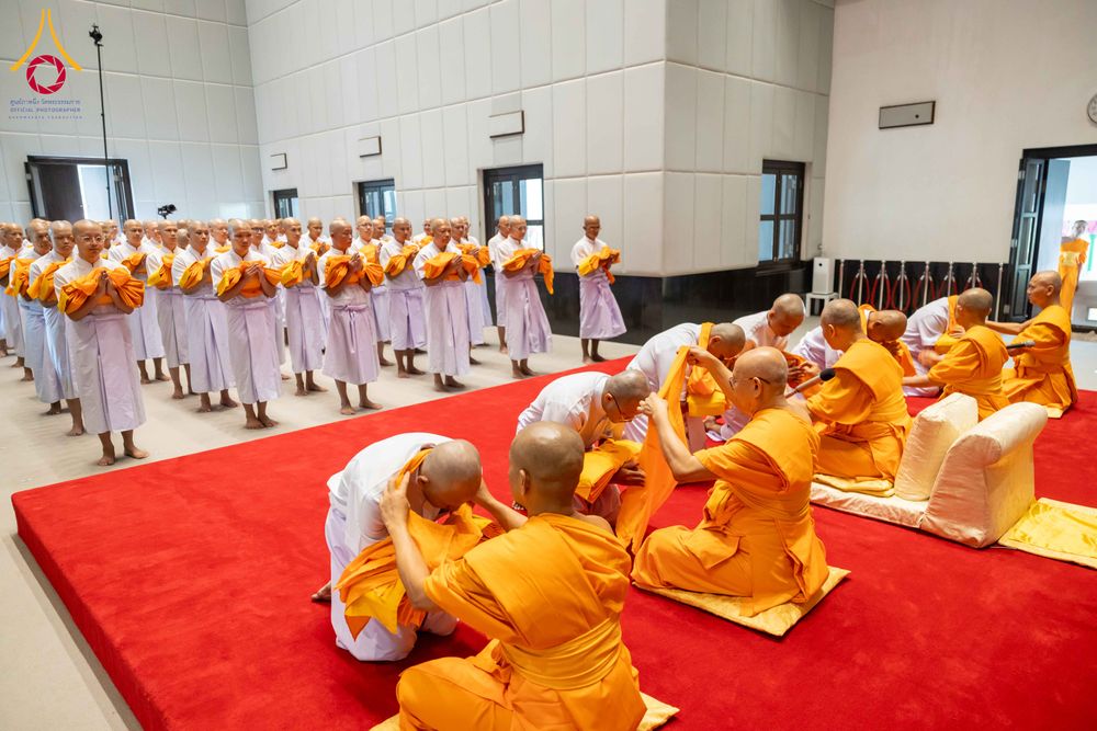 ภาพ No.321359:วันเสาร์ที่ 11 เมษายน พ.ศ.2569 พิธีขอบรรพชา พิธีขอสรณคมณ์และศีล, พิธีถวายบาตร พิธีอุปสมบท โครงการอุปสมบทหมู่ บูชาธรรมหลวงพ่อธัมมชโย พ.ศ.2569 โครงการอุปสมบทหมู่ธรรมทายาท ระดับอุดมศึกษา รุ่น 53 (ภาคฤดูร้อน) ณ วัดพระธรรมกาย ปทุมธานี