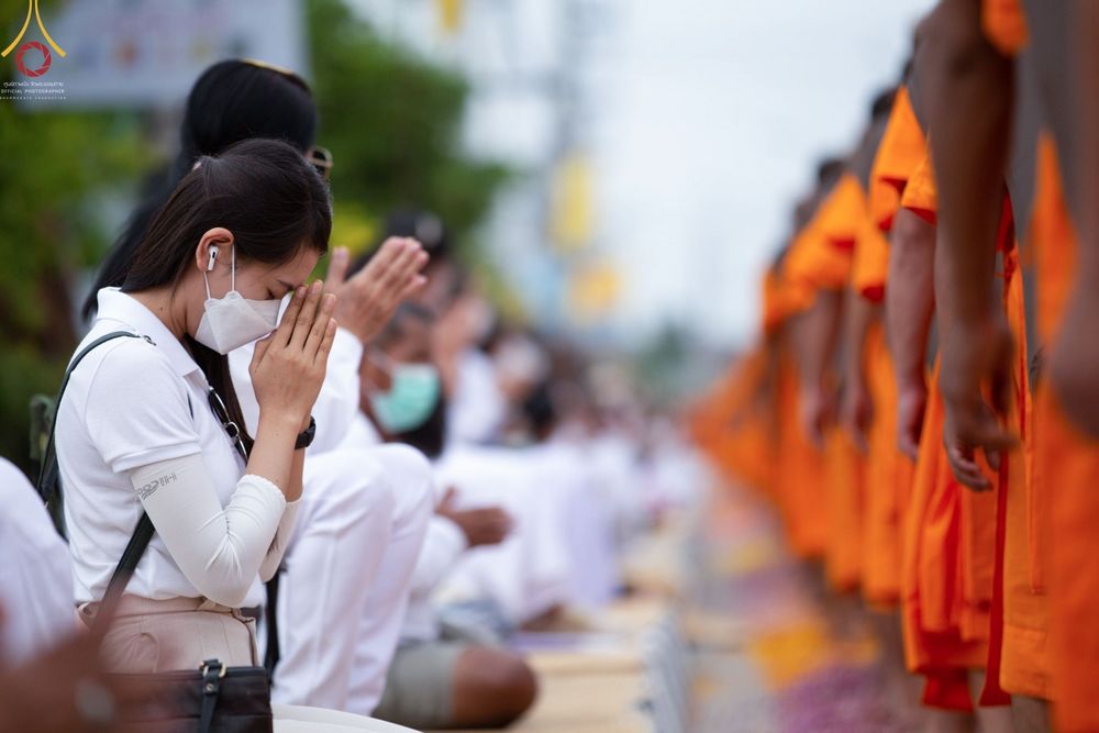 ภาพ No.68885:พิธีต้อนรับพระธรรมยาตรา ในโครงการธรรมยาตรากตัญญูบูชา มหาปูชนียาจารย์ พระมงคลเทพมุนี(สด จนฺทสโร) พระผู้ปราบมาร อนุสรณ์สถาน 7 แห่ง ปีที่ 11 วันที่ 3 มกราคม พ.ศ. 2566 ณ อนุสรณ์สถานมหาวิหารพระมงคลเทพมุนี จ.สุพรรณบุรี
